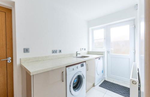 IRO Properties Limited - Foto 3