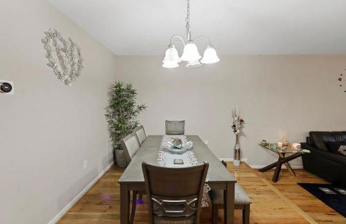 Spacious 3BR Townhouse with Balcony & Gym - Foto 13