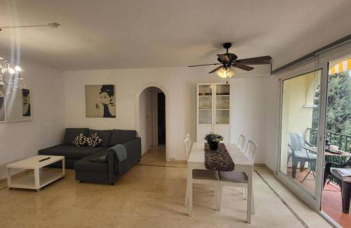 CYV Simple living near beach w pool in Fuengirola - Photo 34