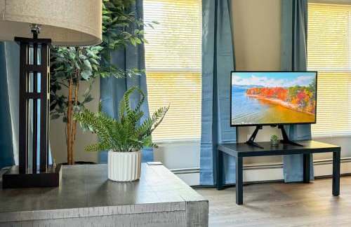 New Remodel | Mins to DHMC & Hanover | Explore NH - Foto 14