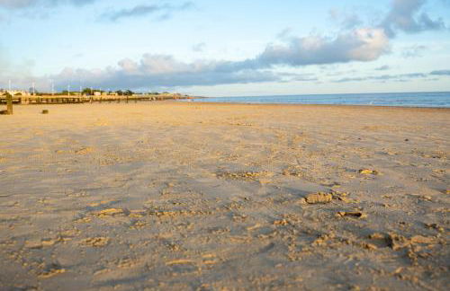 Modern Beachfront Apartment - Foto 16