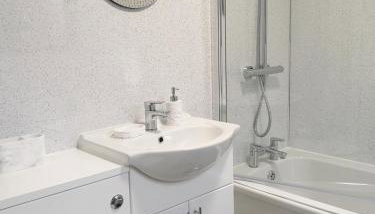 Adrian House, near Hospital, easy parking + garden - Foto 3