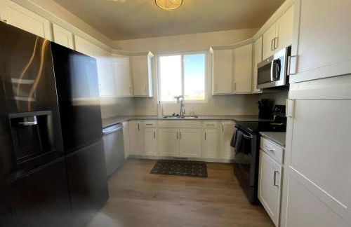 Papillion Family Home with Garage - Foto 16