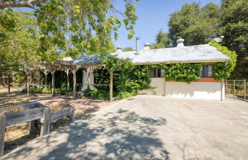 Charming Milk Barn Home on Vineyard Estate - Foto 10