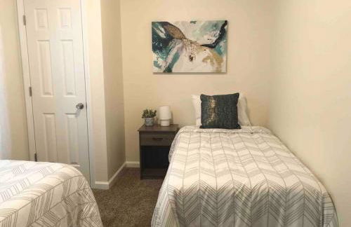 * Posh Place * King Bed * Long Term Stays * - Foto 10