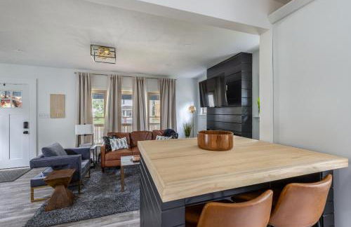 The Akron Retreat: Modern 3-Bedroom Oasis - Foto 38