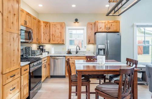 Game Room and Wraparound Decks Cullowhee Home! - Foto 8