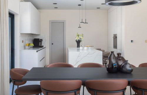 Luxury Villa Dolac near Split, airport, complete privacy, infinity heated pool - Photo 32