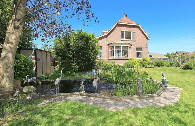 Characteristic Country House With Wellness - Foto 40