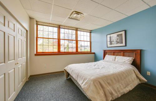 Conference Center and Pond New Kensington Apartment - Foto 14