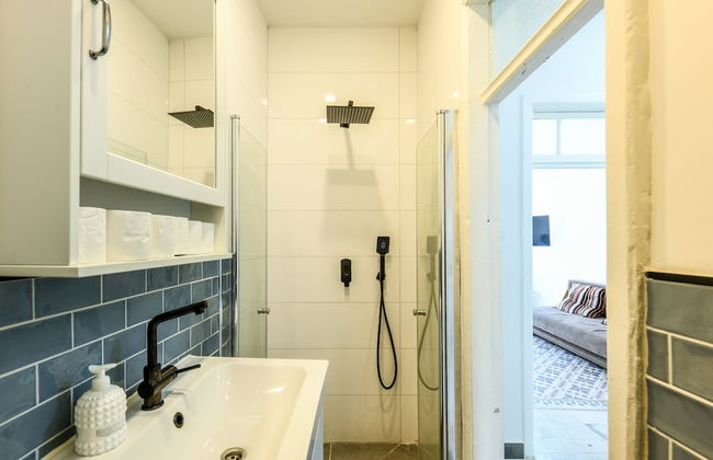 Vintage Charm 1BR Apt w Balcony & View - Foto 19