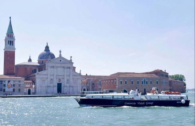 Alquiler de barco con patrón en Venecia - Foto 5