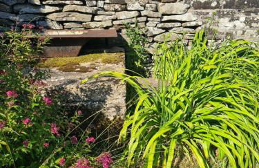 Cosy couples bolthole heart of Brecon Beacons - Photo 18