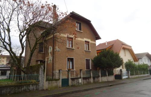 CHARMANT APPARTEMENT à 150 M des THERMES et du CENTRE VILLE - Foto 19