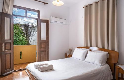 Elithas Central & Budget Stay - Foto 1