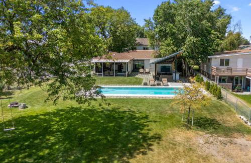 Lakefront Washington Home with Private Pool and Sauna - Foto 43