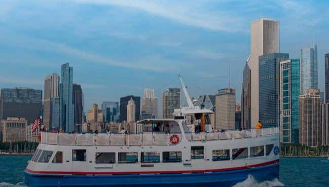 Surcando las aguas del lago Michigan