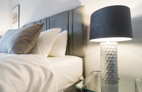 Luxe Apartments, The Moorwell, Secure Parking, - 10mins Cardiff City Ctr - Photo 33