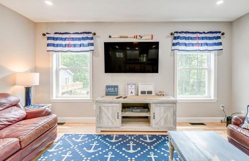 Square Pond Vacation Rental with Boat Dock and View! - Foto 4