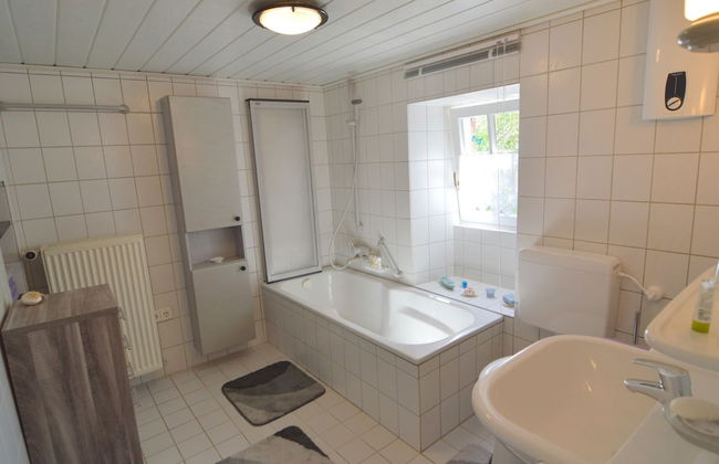 Appealing Apartment in Ittel With Garden, Parking, Bicycles - Foto 39