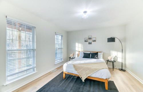 Hilltop Hideaway - Pool - Jacuzzi - Ping Pong - 12 guests - Fireplace - Mountain Views - Pets are allowed by request - Foto 15