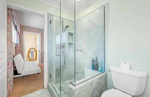 Airy Large Backyard Oasis Perfect Family Getaway - Foto 61