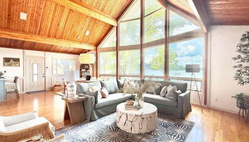 Unique LKN Waterfront Home with Dock - Foto 1