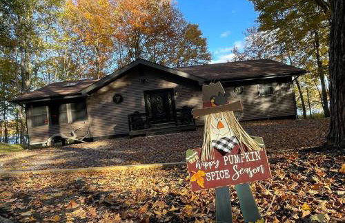 Lakeside Oasis with Kayaks, Hot Tub, & Fire Pit - Foto 47