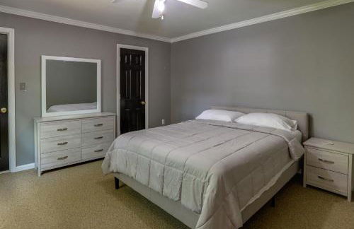 Charming Monroe Township Home - 13 Mi to RU! - Foto 12