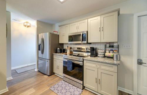 Updated Hubert Vacation Rental 5 Mi to Beaches! - Foto 8