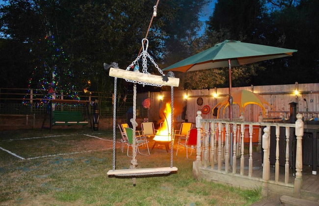 Squirrel Barn. Hi-spec. Hot tub & Wifi. Sleeps 14 - Foto 25