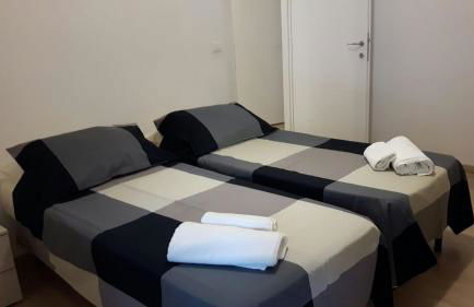 Alysia Apartment - Photo 10