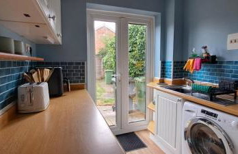 Generous 3 bed in the heart of the village - Foto 17