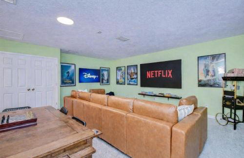 5 min to Beach, Heated Pool, Movie & Game Rooms! - Foto 7