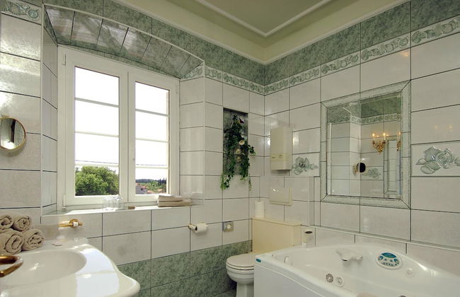 Exclusive Villa with Private Pool & Huge Fenced Property near Dubrovnik - Foto 17