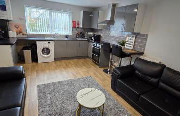 Reardon near warwick hospital, free parking, fast wifi, sleeps 5 - Foto 3