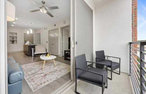 Chill & Tone 1BR Frisco King & Sofa, Gym & Pool - Foto 17