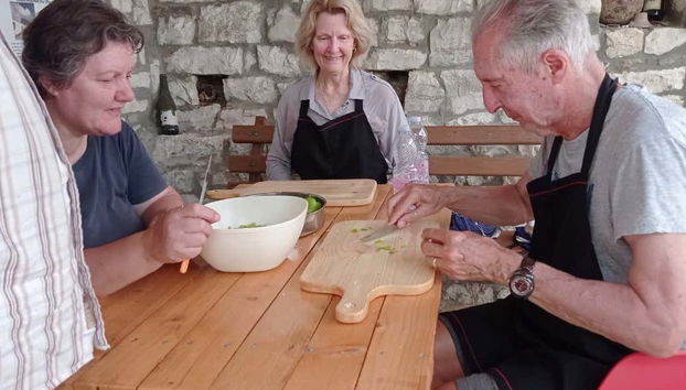 Cooking Class With an Albanian Family - Foto 2