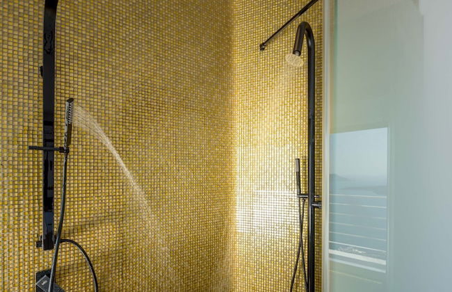 Nefeles Luxury Suites - Photo 54