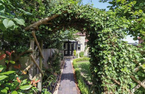 Woodbine Cottage - Photo 43