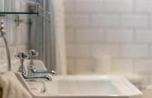 Parva Farmhouse Riverside Guesthouse - Foto 21