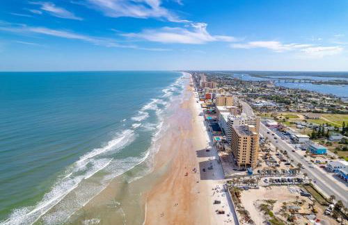 Walk to Beach, Heated Pool, Dog-Friendly, Firepit - Foto 45