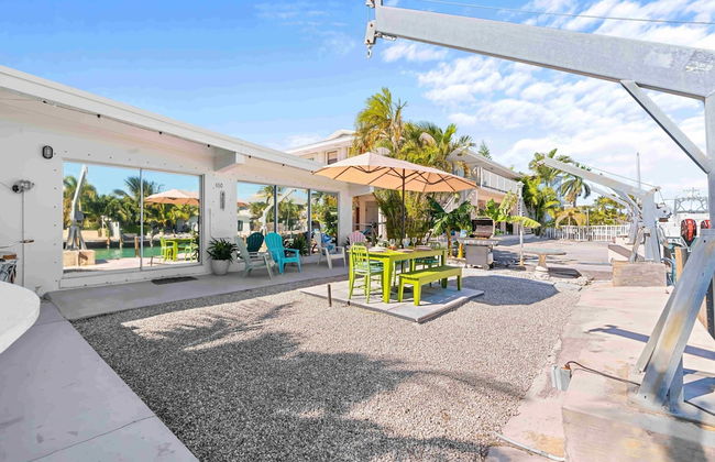 Seabreeze Cove Waterfront Gem 38 Foot Dock Cabana Club - Foto 4