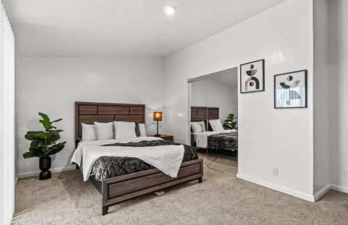 Upscale Retreat near vibrant downtown - Foto 21