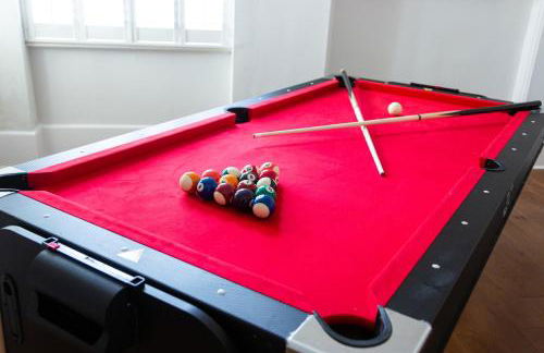 5 Bed Seaside Property with Garden , Parking and Games Room - Foto 11