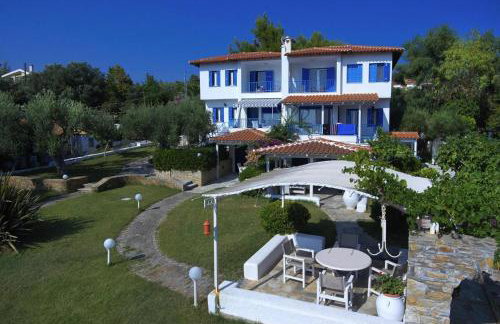 Apartment in Elia Beach with a shared pool - Photo 19