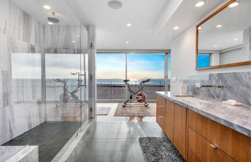 Modern Ocean Front Beach Home- 3 king beds 3 bedroom - Foto 46