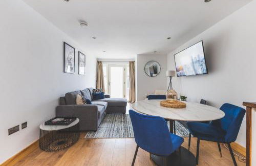 Elegant 1BDR Flat with Private Patio - Foto 12