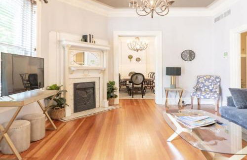 Posh 4 floor Soulard Family Home ABODEbucks - Foto 2