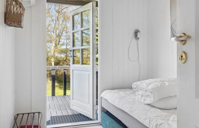 "Arild" - 10m from the sea - Photo 15